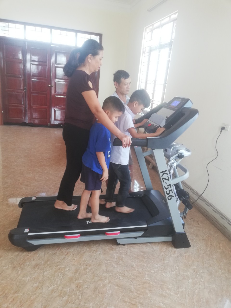 Sử dụng máy chạy bộ đúng cách như thế nào?